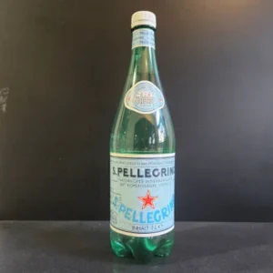 San Pellegrino mit Kohlensäure 1,0l (MEHRWEG)